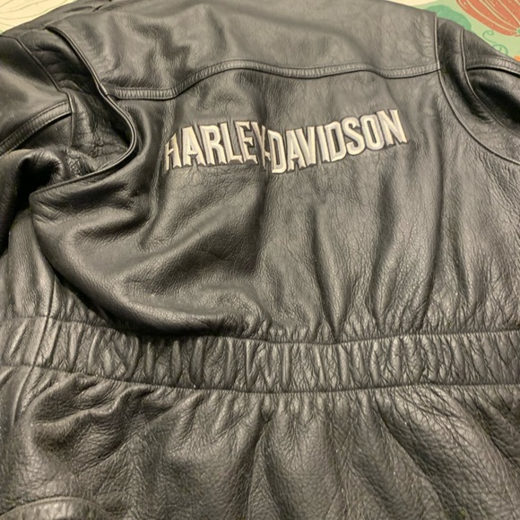 Harley Davidson, leather ladies jacket, absolutely stunning - Picture 3 of 6